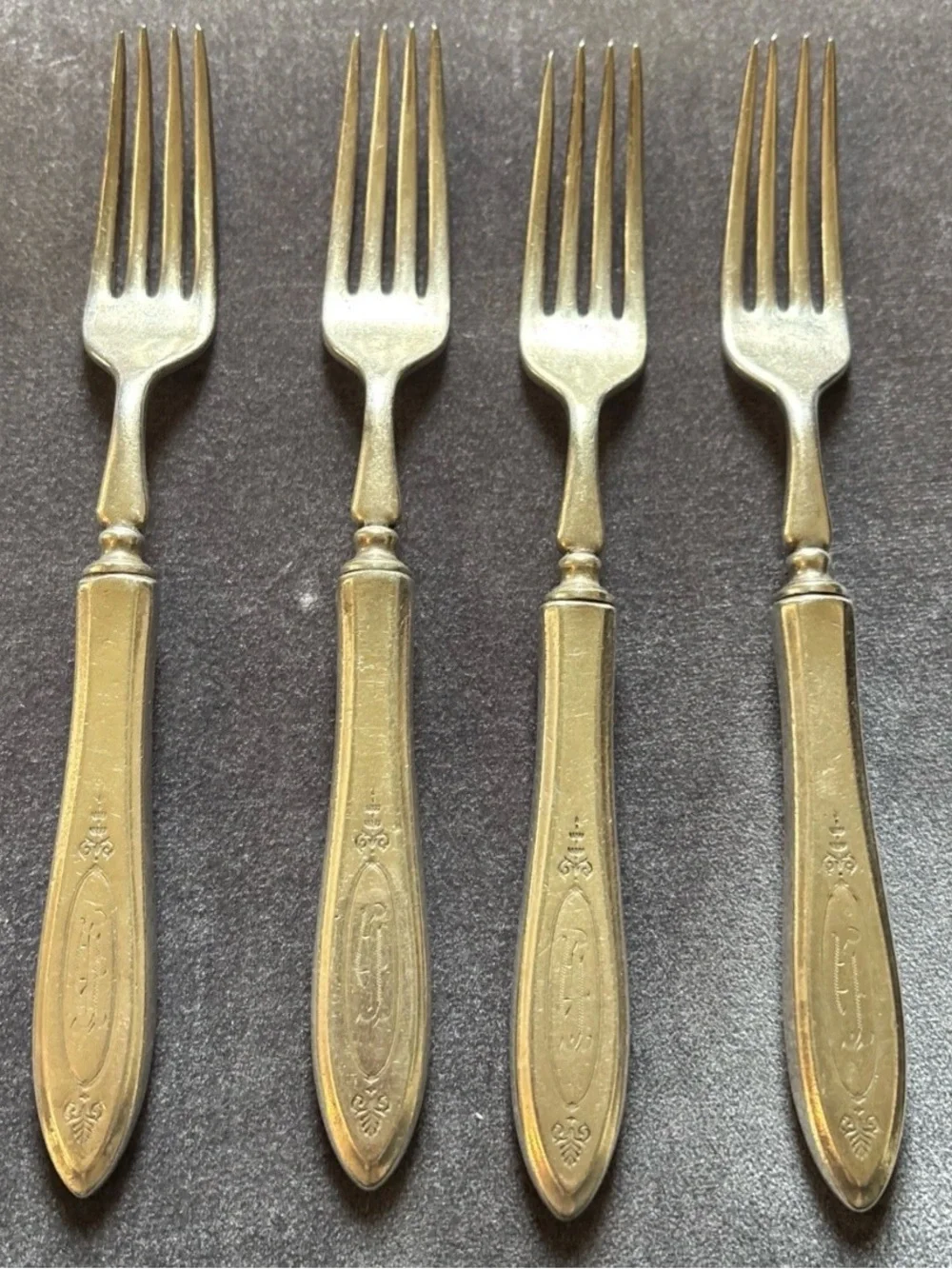 Set of 4 Vintage Oneida Community Plate Forks  Adam Pattern